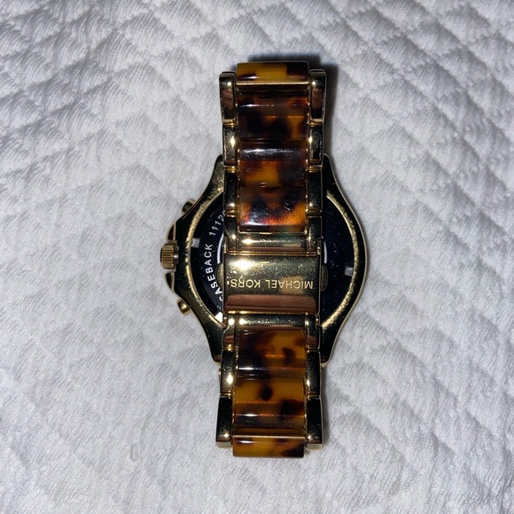 Michael Kors tortoise watch - Picture 2 of 4
